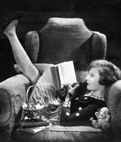 womenreading.jpg
